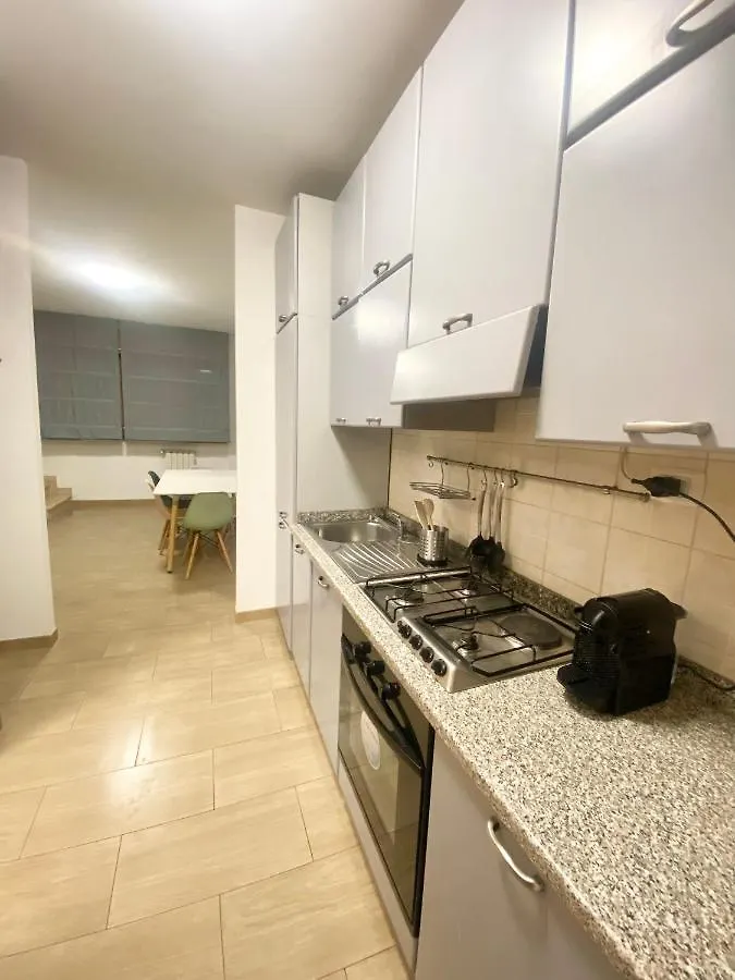 Miedonne Home In Roma Italia